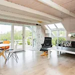 Дом отдыха 5 Star Holiday Home In Spottrup