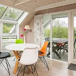5 Star Holiday Home In Spottrup *