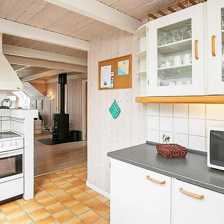 8 Person In Spottrup-by Traum Nyaraló