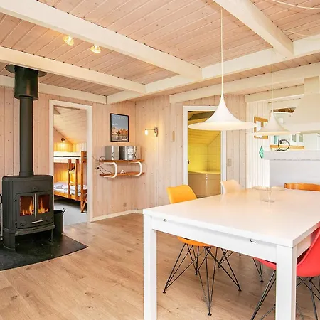 8 Person In Spottrup-by Traum * Lihme