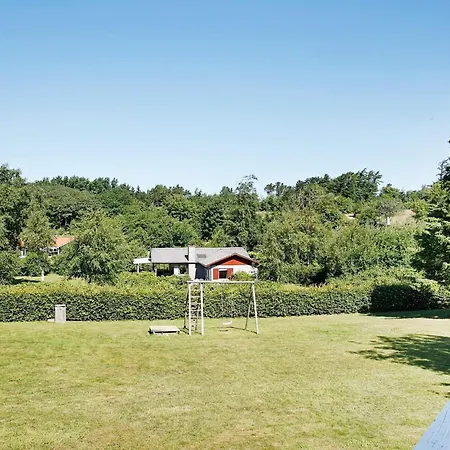 8 Person In Spottrup-by Traum * Lihme