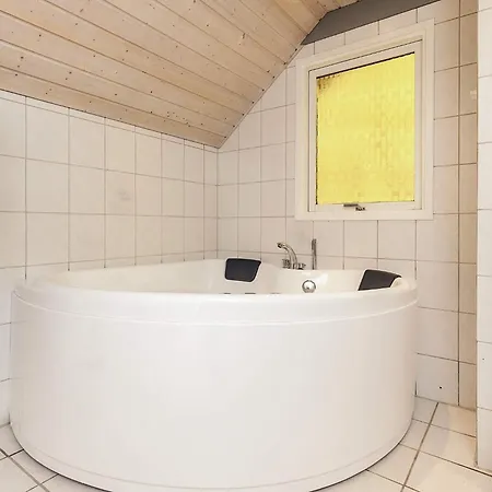 5 Star Holiday Home In Spottrup * Lihme
