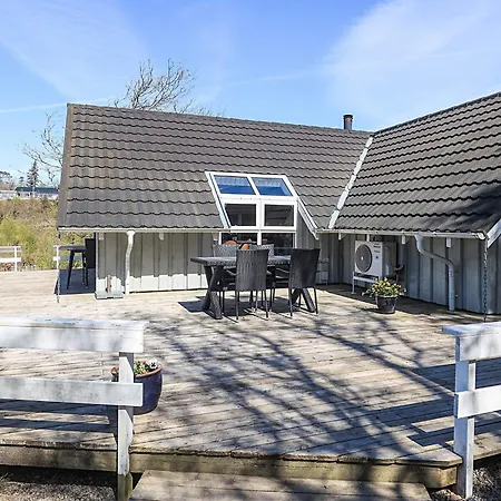 5 Star Holiday Home In Spottrup *
